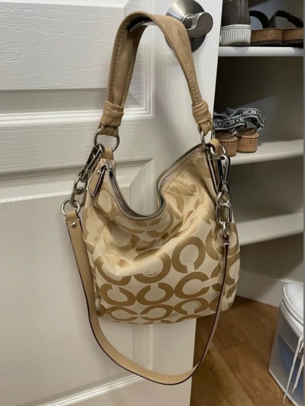 Coach Hobo Shoulder/ Crossbody Kristen bag Light Beige/ Sand/Tan Signature - Picture 3 of 7